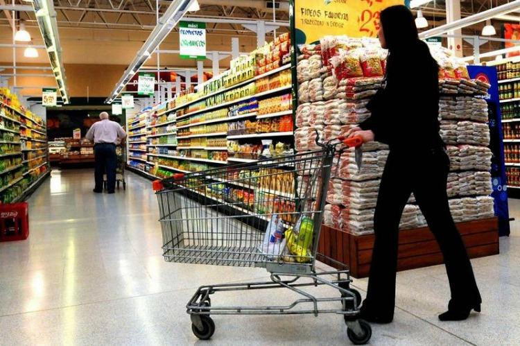 Efeito Macri: supermercados vazios