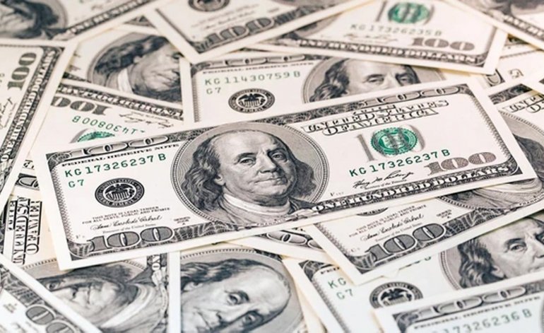 Dólar cai para $58
