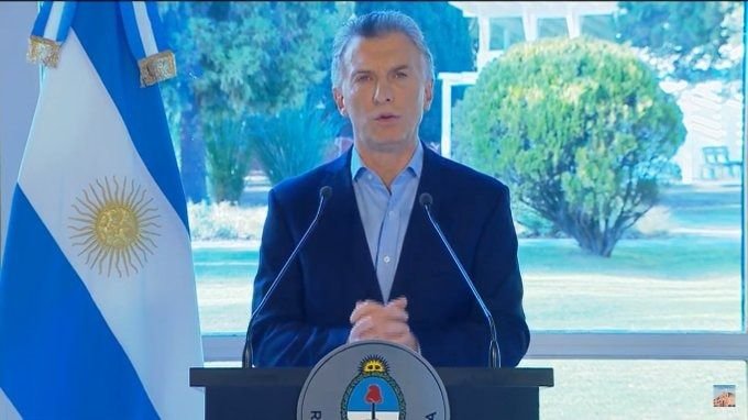 Mauricio Macri pede desculpas a anuncia pacote econômico
